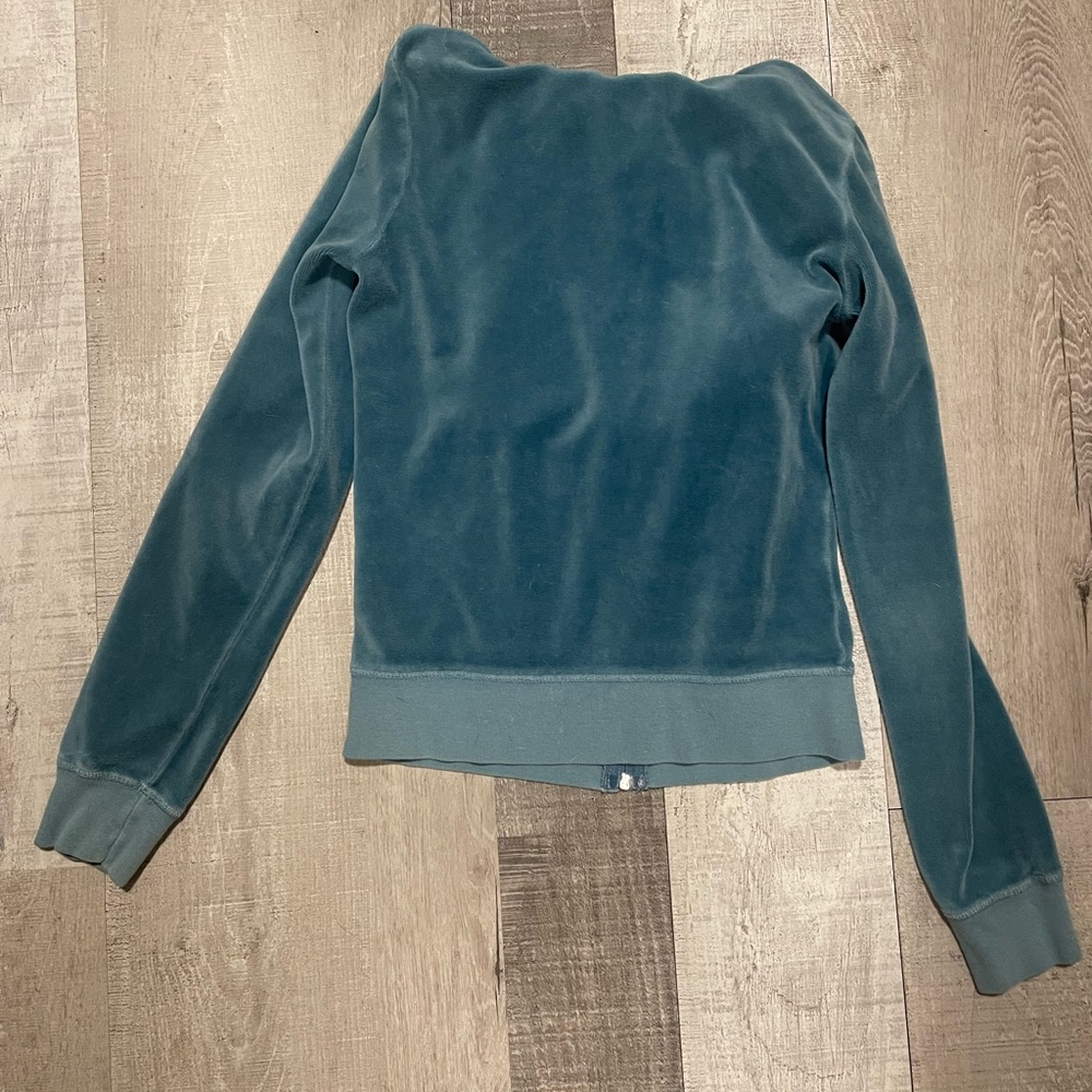 Sweater good condition
